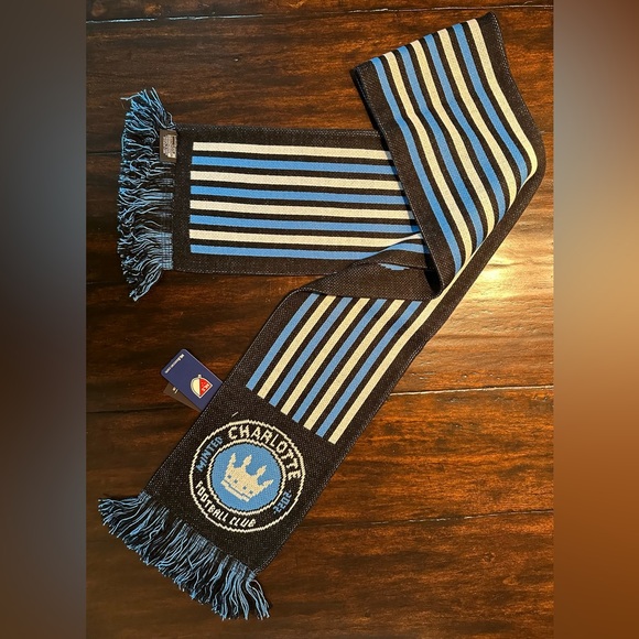NEW! Charlotte FC Scarf Ruffneck - Picture 6 of 6